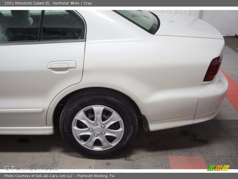 Northstar White / Gray 2001 Mitsubishi Galant ES