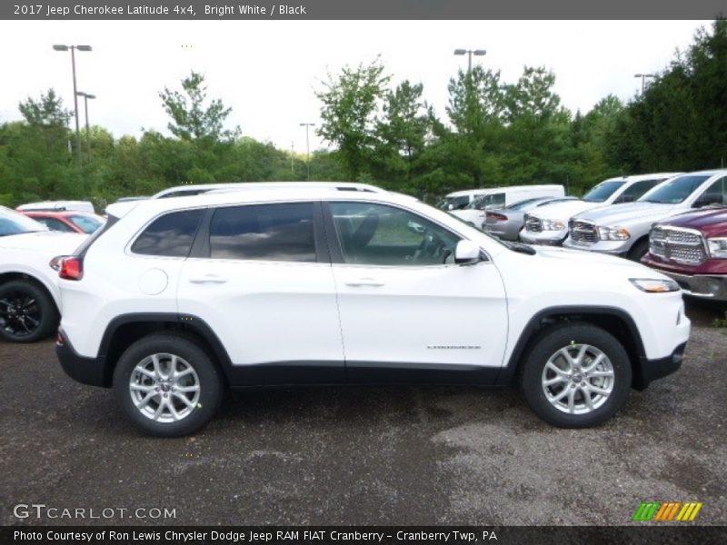 Bright White / Black 2017 Jeep Cherokee Latitude 4x4
