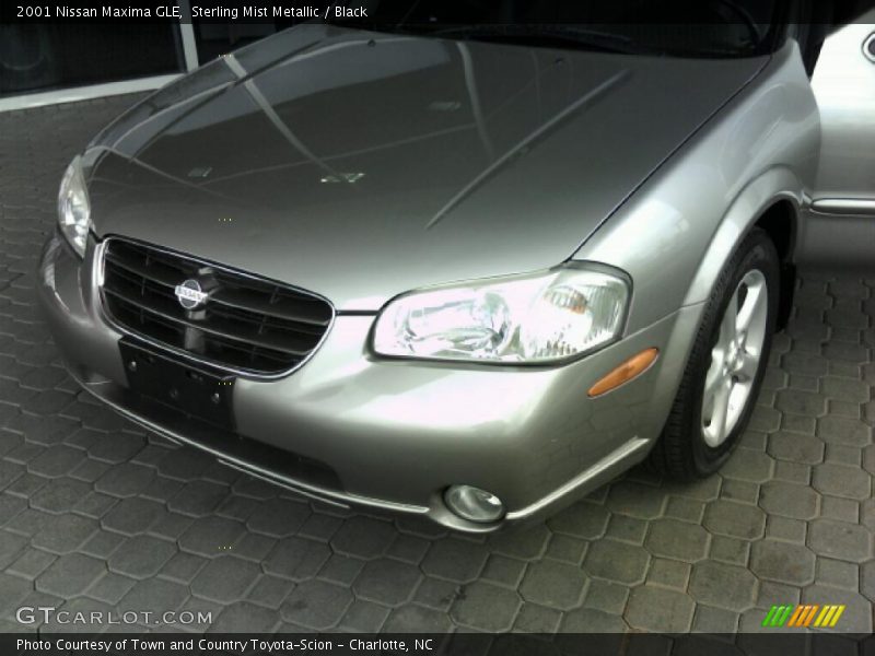 Sterling Mist Metallic / Black 2001 Nissan Maxima GLE