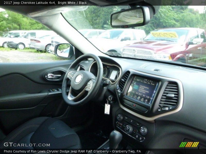 Bright White / Black 2017 Jeep Cherokee Latitude 4x4