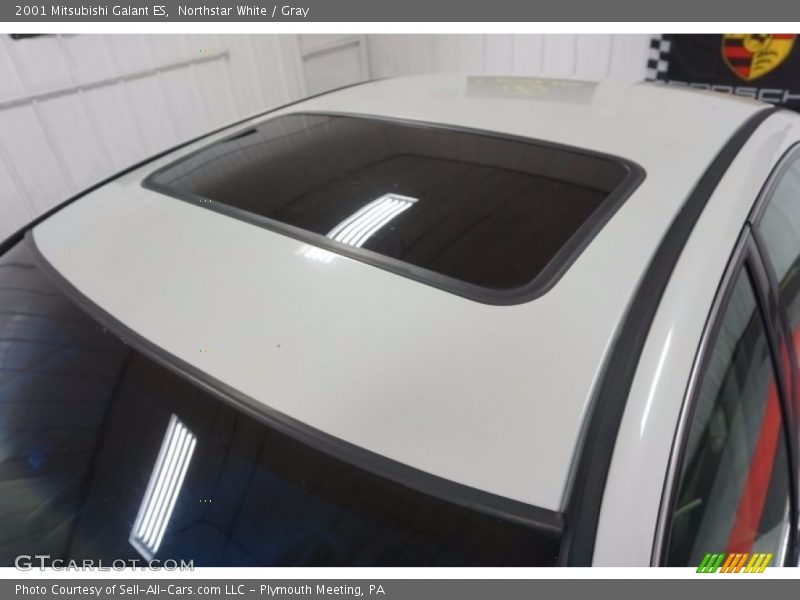 Northstar White / Gray 2001 Mitsubishi Galant ES