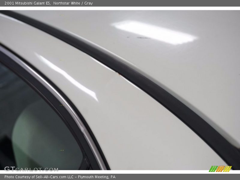 Northstar White / Gray 2001 Mitsubishi Galant ES