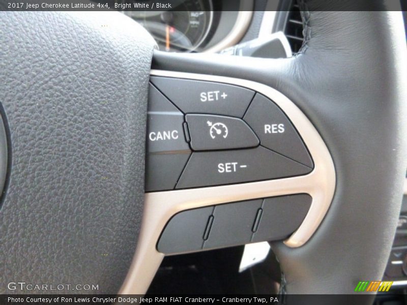 Bright White / Black 2017 Jeep Cherokee Latitude 4x4