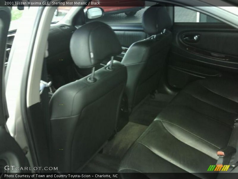 Sterling Mist Metallic / Black 2001 Nissan Maxima GLE