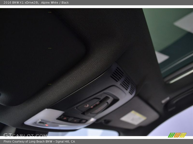 Alpine White / Black 2016 BMW X1 xDrive28i
