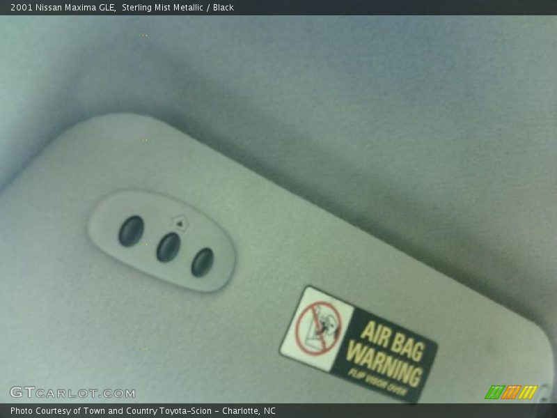Sterling Mist Metallic / Black 2001 Nissan Maxima GLE