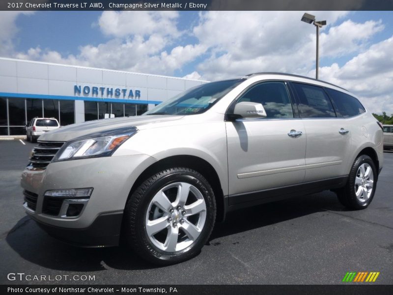 Champagne Silver Metallic / Ebony 2017 Chevrolet Traverse LT AWD