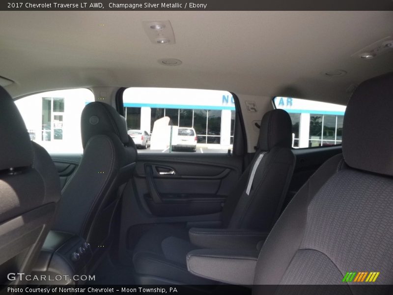 Champagne Silver Metallic / Ebony 2017 Chevrolet Traverse LT AWD