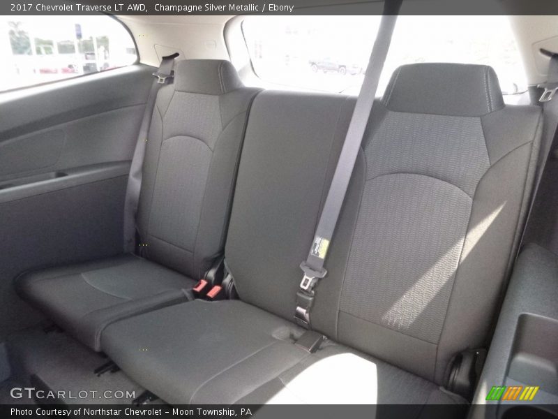 Champagne Silver Metallic / Ebony 2017 Chevrolet Traverse LT AWD