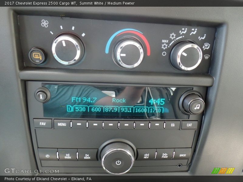 Summit White / Medium Pewter 2017 Chevrolet Express 2500 Cargo WT