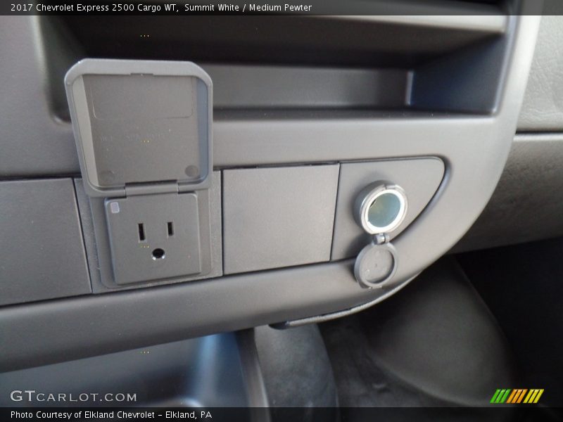 Summit White / Medium Pewter 2017 Chevrolet Express 2500 Cargo WT