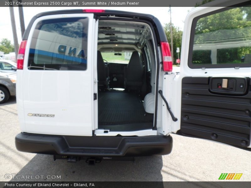 Summit White / Medium Pewter 2017 Chevrolet Express 2500 Cargo WT