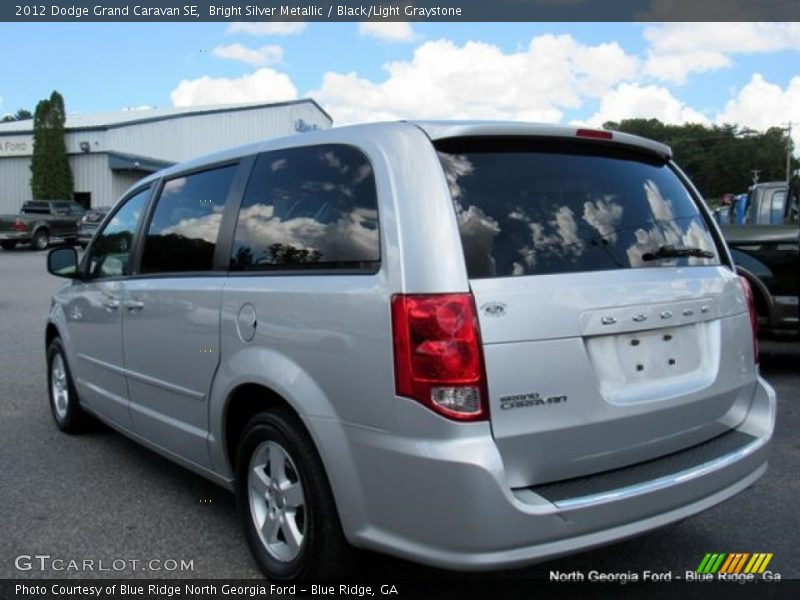 Bright Silver Metallic / Black/Light Graystone 2012 Dodge Grand Caravan SE