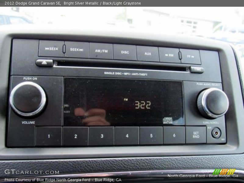 Bright Silver Metallic / Black/Light Graystone 2012 Dodge Grand Caravan SE