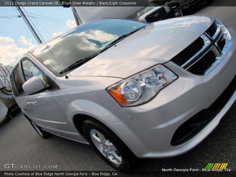 Bright Silver Metallic / Black/Light Graystone 2012 Dodge Grand Caravan SE