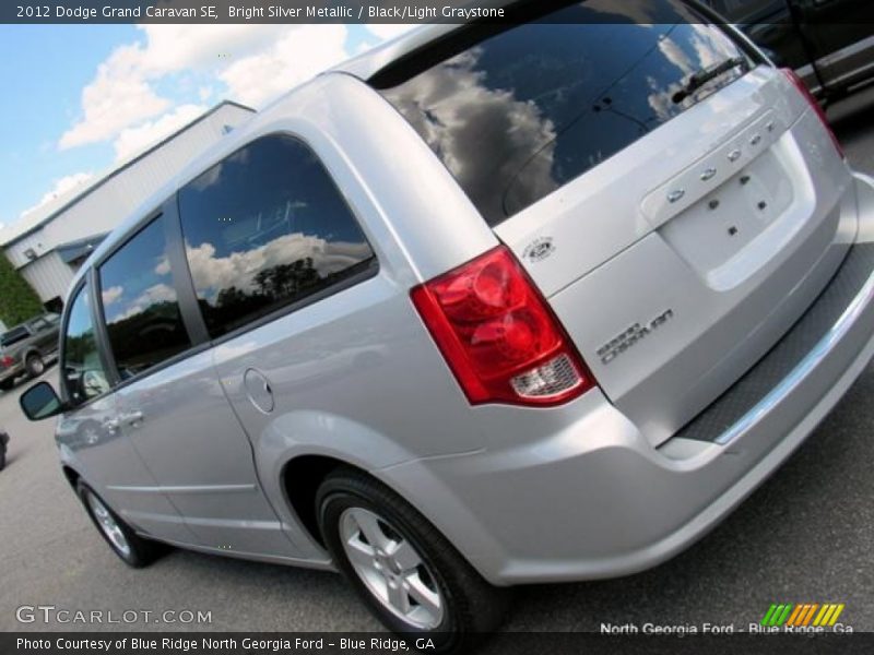 Bright Silver Metallic / Black/Light Graystone 2012 Dodge Grand Caravan SE