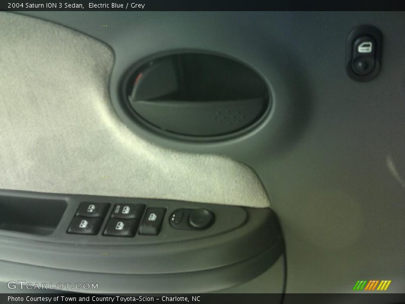 Electric Blue / Grey 2004 Saturn ION 3 Sedan