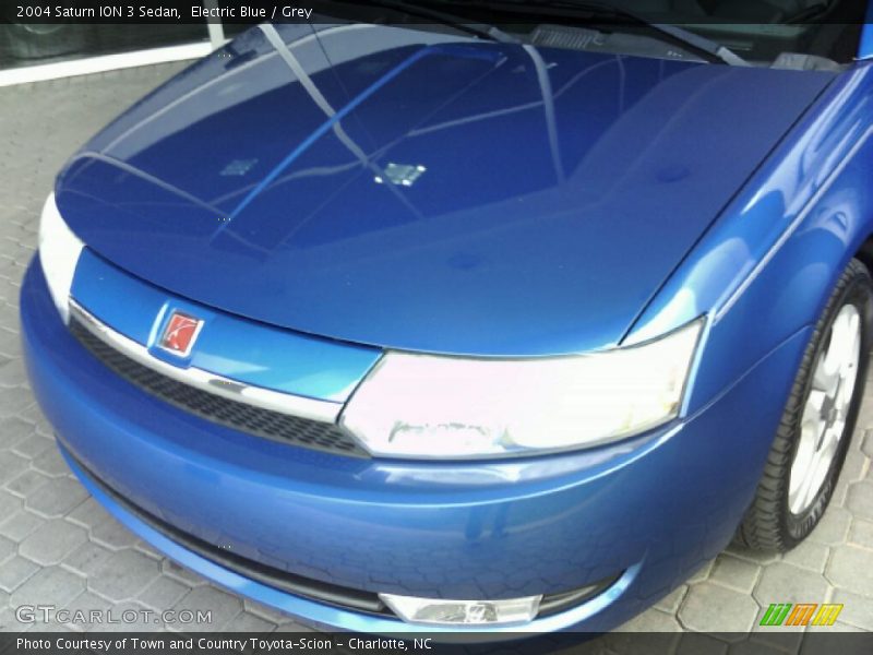 Electric Blue / Grey 2004 Saturn ION 3 Sedan