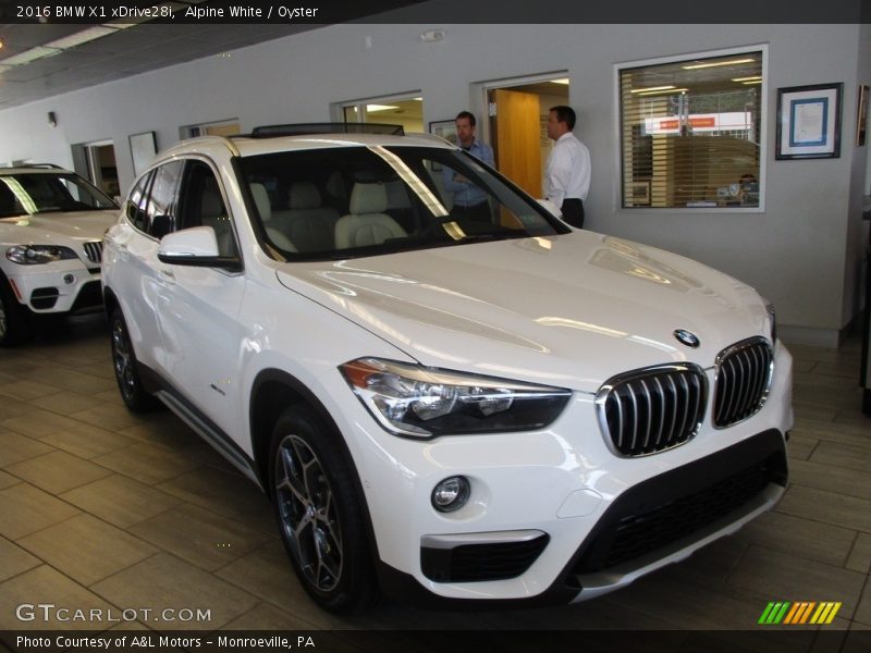 Alpine White / Oyster 2016 BMW X1 xDrive28i