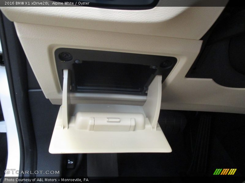 Alpine White / Oyster 2016 BMW X1 xDrive28i