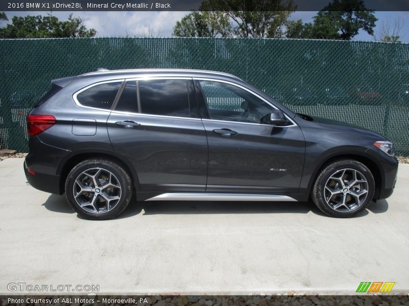 Mineral Grey Metallic / Black 2016 BMW X1 xDrive28i