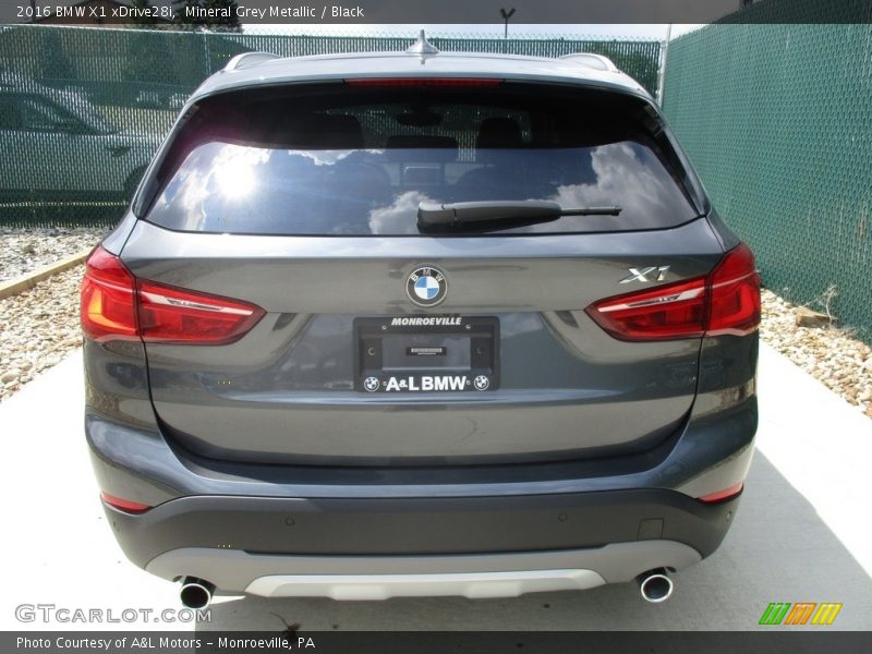 Mineral Grey Metallic / Black 2016 BMW X1 xDrive28i