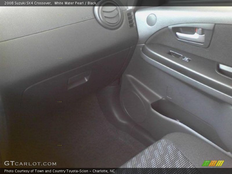 White Water Pearl / Black 2008 Suzuki SX4 Crossover