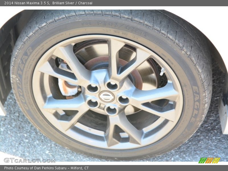 Brilliant Silver / Charcoal 2014 Nissan Maxima 3.5 S