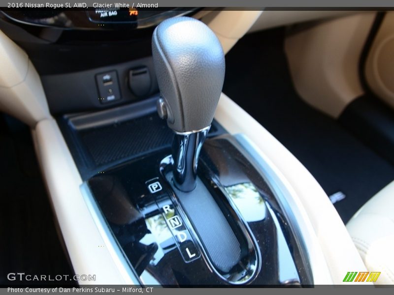 Glacier White / Almond 2016 Nissan Rogue SL AWD