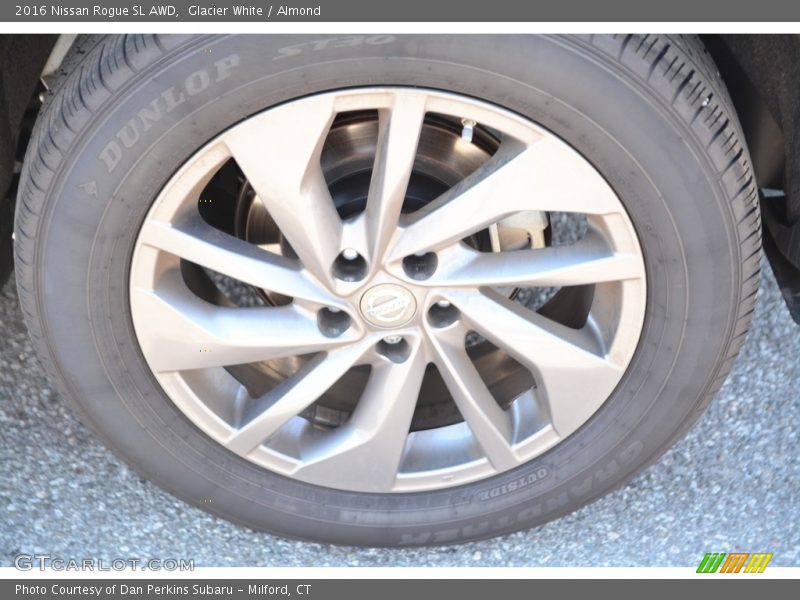 Glacier White / Almond 2016 Nissan Rogue SL AWD