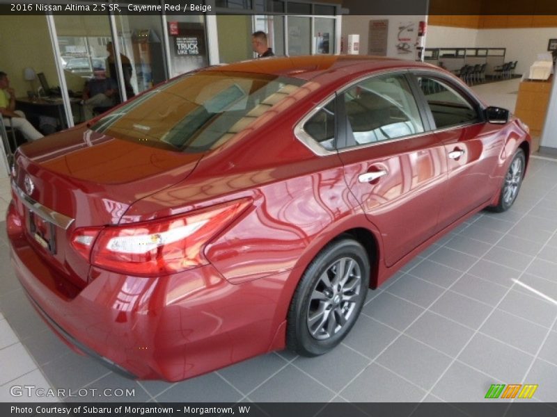 Cayenne Red / Beige 2016 Nissan Altima 2.5 SR