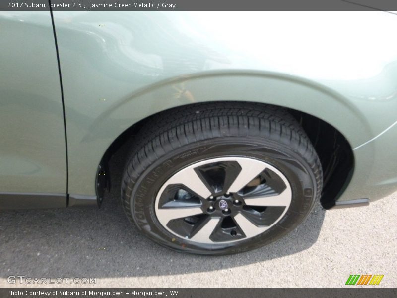Jasmine Green Metallic / Gray 2017 Subaru Forester 2.5i