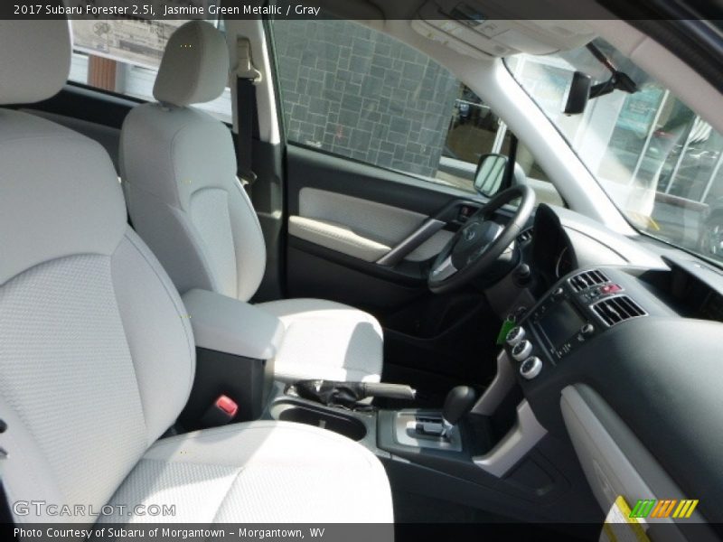 Jasmine Green Metallic / Gray 2017 Subaru Forester 2.5i