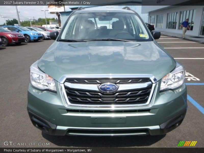 Jasmine Green Metallic / Gray 2017 Subaru Forester 2.5i