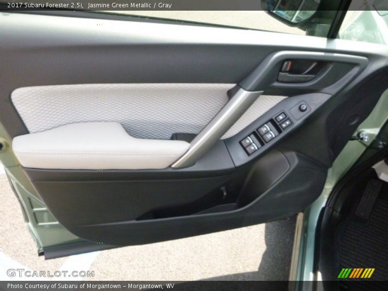 Jasmine Green Metallic / Gray 2017 Subaru Forester 2.5i