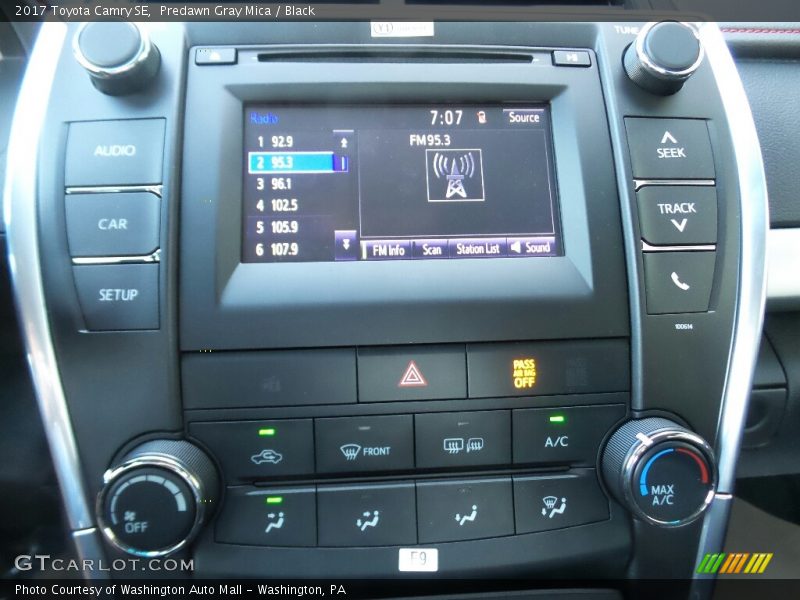Predawn Gray Mica / Black 2017 Toyota Camry SE