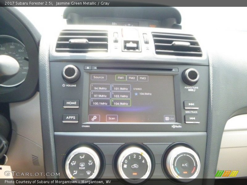 Jasmine Green Metallic / Gray 2017 Subaru Forester 2.5i