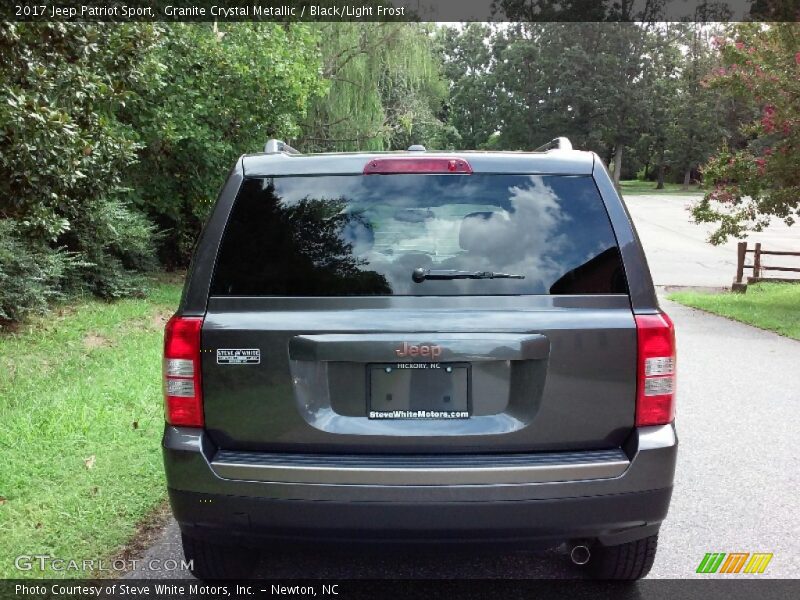 Granite Crystal Metallic / Black/Light Frost 2017 Jeep Patriot Sport