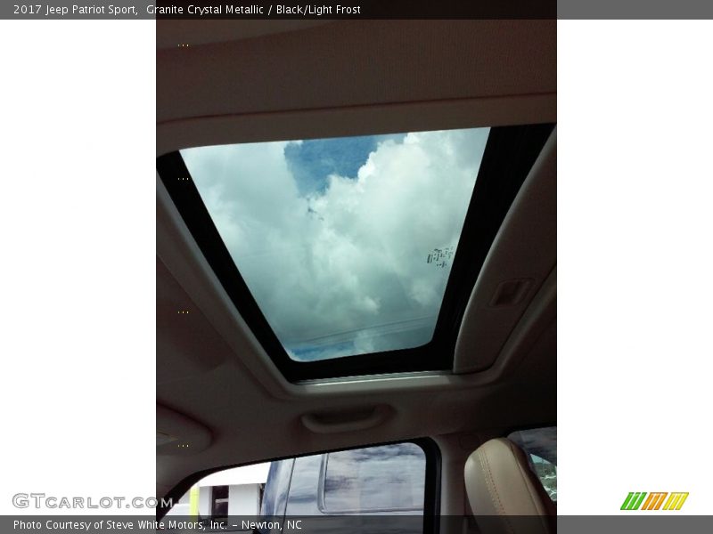 Granite Crystal Metallic / Black/Light Frost 2017 Jeep Patriot Sport