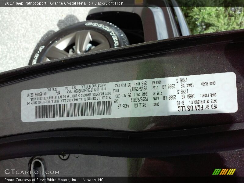 Granite Crystal Metallic / Black/Light Frost 2017 Jeep Patriot Sport