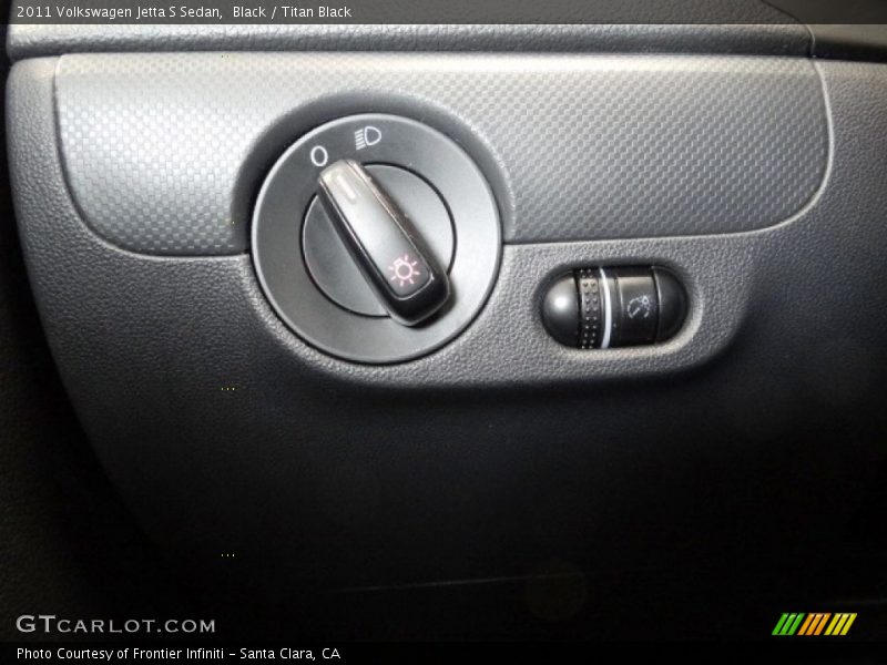 Black / Titan Black 2011 Volkswagen Jetta S Sedan