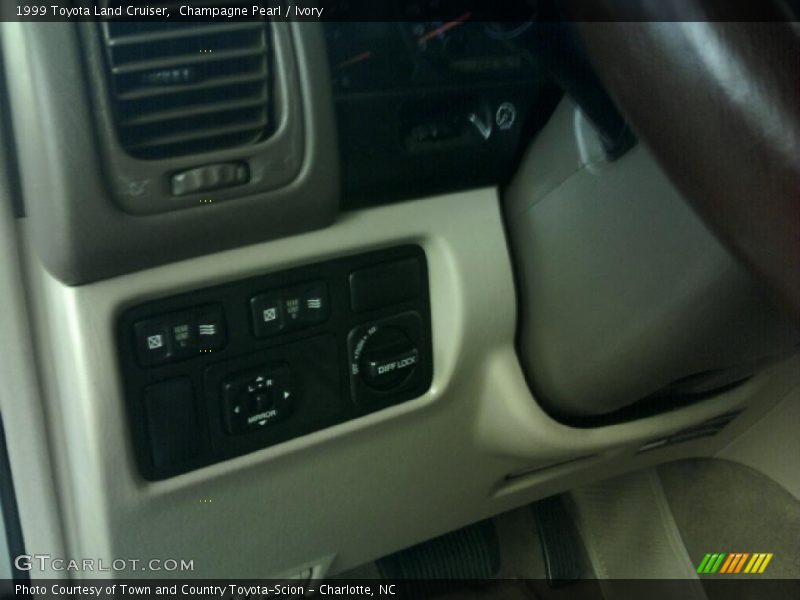 Champagne Pearl / Ivory 1999 Toyota Land Cruiser