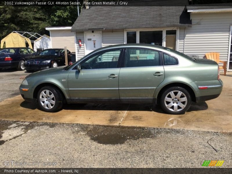 Pine Green Metallic / Grey 2002 Volkswagen Passat GLX 4Motion Sedan