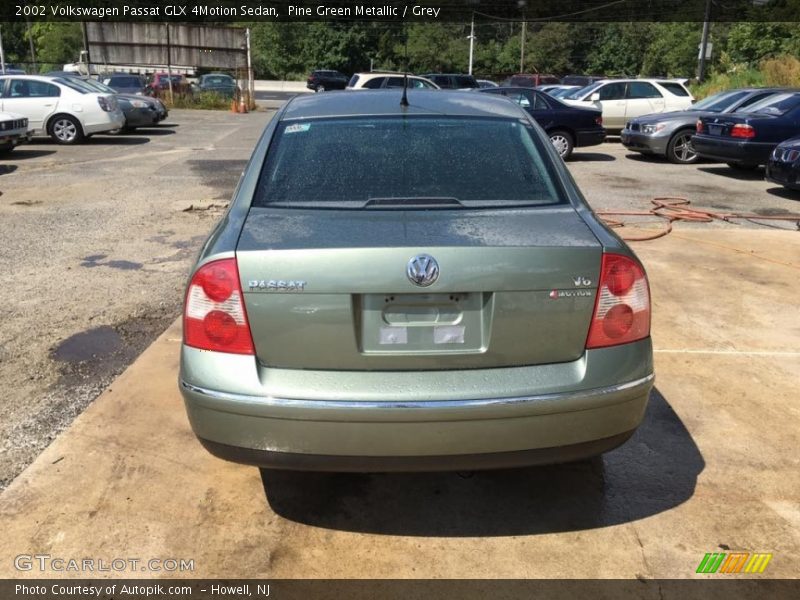Pine Green Metallic / Grey 2002 Volkswagen Passat GLX 4Motion Sedan