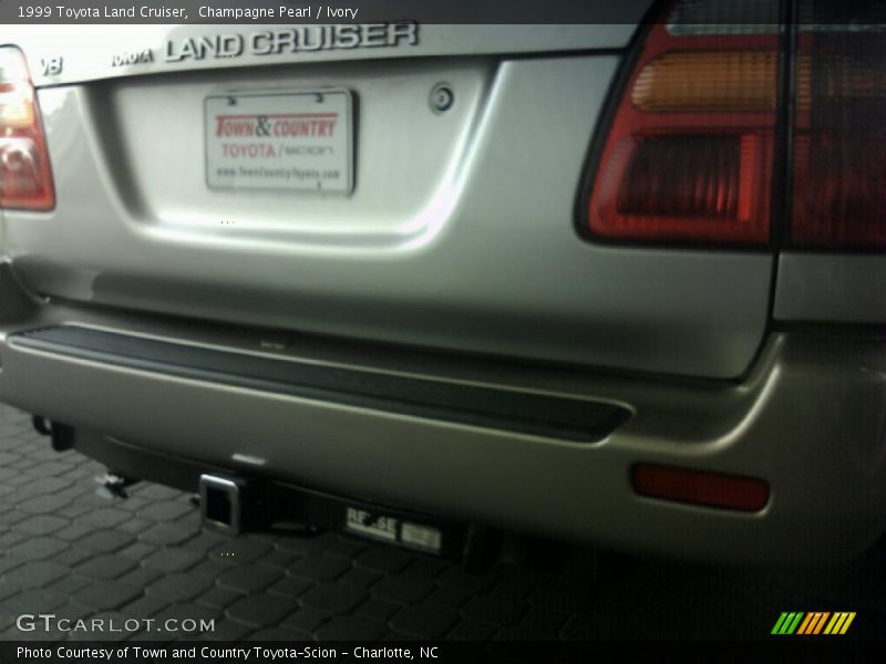 Champagne Pearl / Ivory 1999 Toyota Land Cruiser