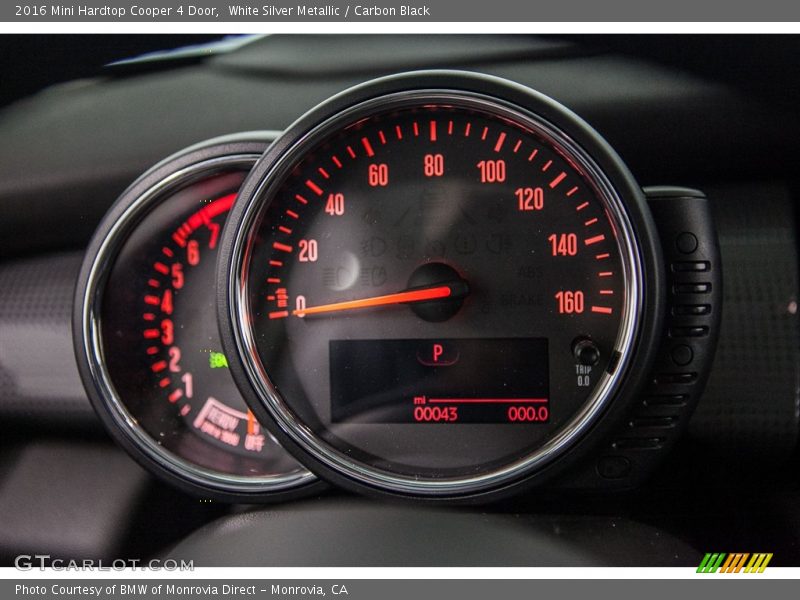 White Silver Metallic / Carbon Black 2016 Mini Hardtop Cooper 4 Door
