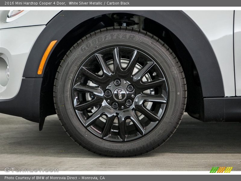 White Silver Metallic / Carbon Black 2016 Mini Hardtop Cooper 4 Door