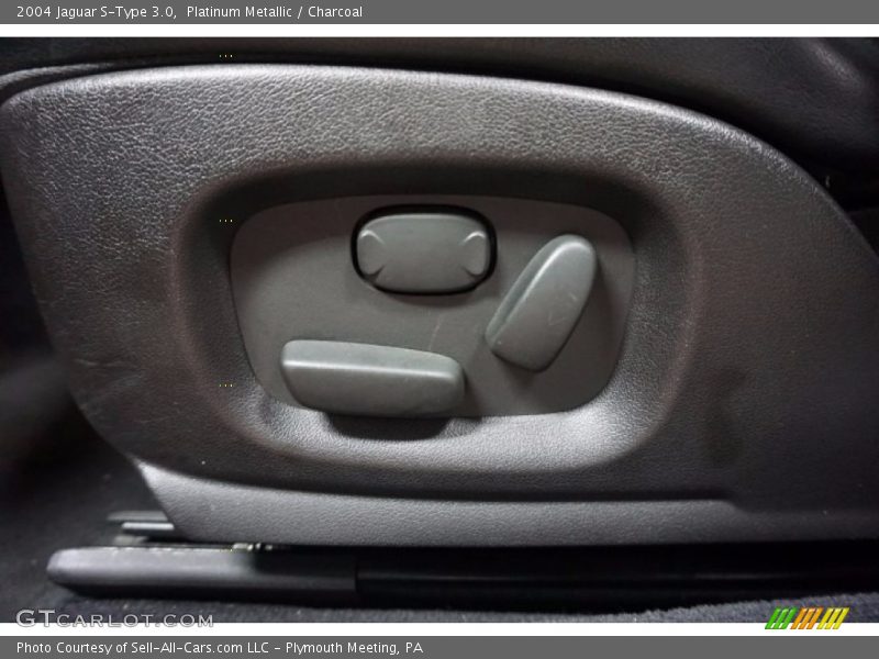 Platinum Metallic / Charcoal 2004 Jaguar S-Type 3.0