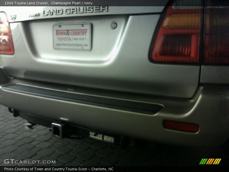 Champagne Pearl / Ivory 1999 Toyota Land Cruiser