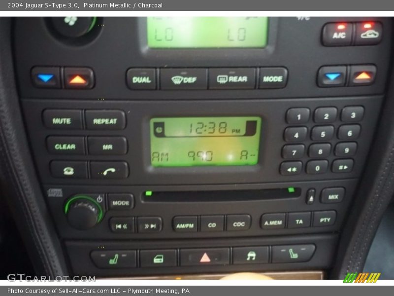 Platinum Metallic / Charcoal 2004 Jaguar S-Type 3.0